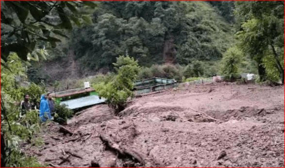 Chamoli Cloudburst: ਚਮੋਲੀ ‘ਚ ਬੱਦਲ ਫਟਣ ਪਿੱਛੋਂ ਭਾਰੀ ਤਬਾਹੀ, ਜ਼ਮੀਨ ਖਿਸਕਣ ਕਾਰਨ 2 ਦੀ ਮੌਤ