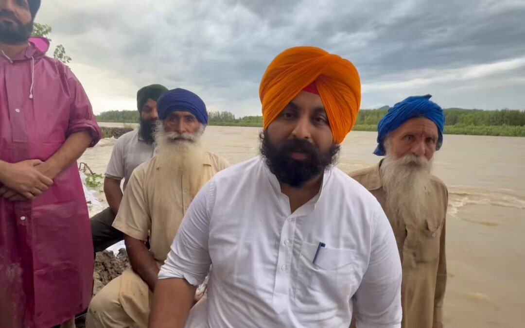 ‘ਅਗਲੇ ਡੇਢ ਘੰਟੇ ਤੱਕ ਭਰ ਜਾਣਗੇ ਇਹ ਇਲਾਕੇ’! ਛੱਡਿਆ ਜਾ ਰਿਹਾ ਪਾਣੀ, ਹਰਜੋਤ ਬੈਂਸ ਹੋ ਗਏ LIVE