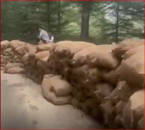 सड़क किनारे सड़ रहा HPMC का खरीदा सेब, ट्रांसपोर्टेशन और ऑक्शन में अटका कारोबार