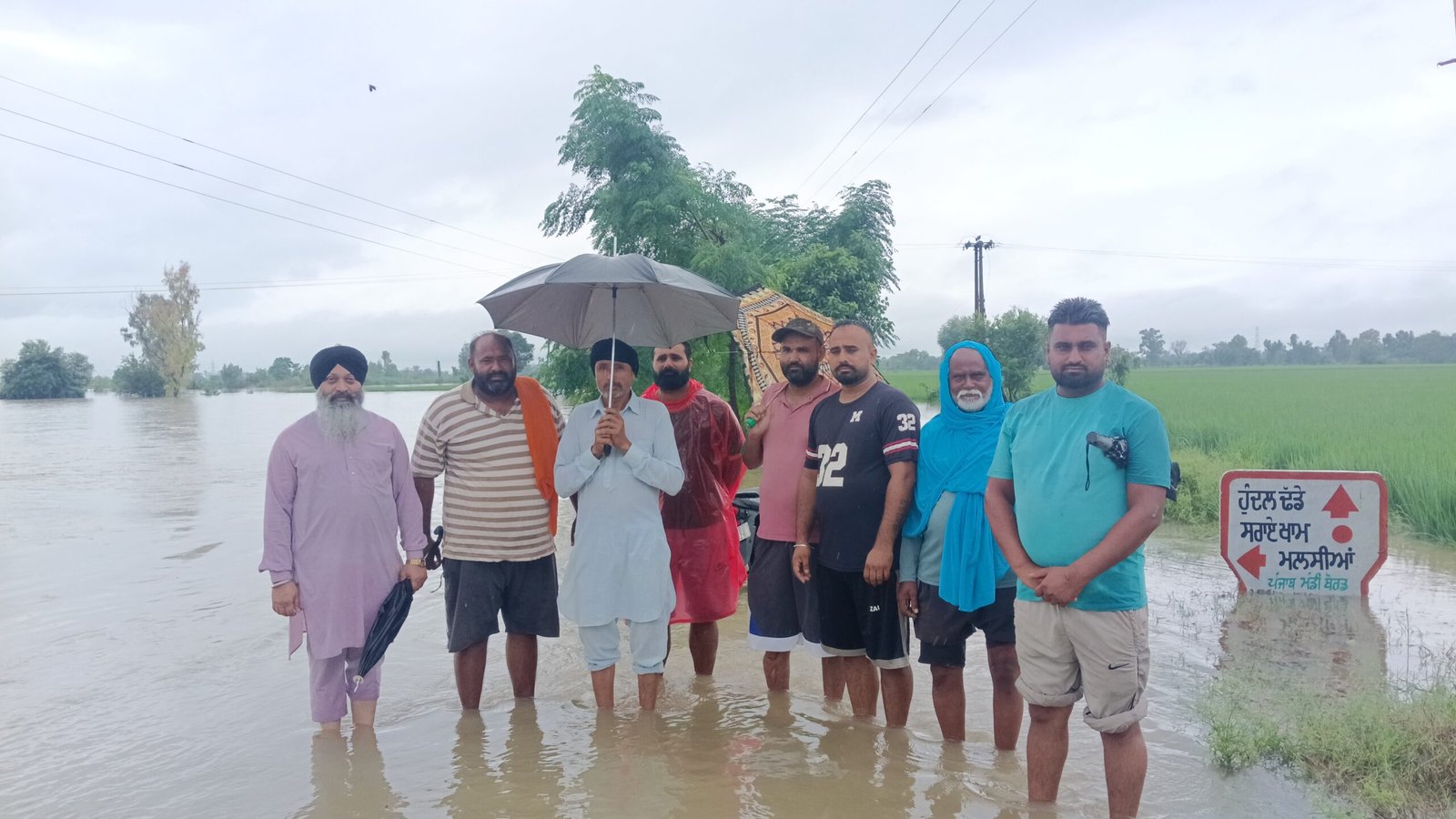 ਚਿੱਟੀ ਵੇਈਂ ਨਦੀ ਦੇ ਪਾਣੀ ਨੇ ਕਿਸਾਨਾਂ ਦੇ ਸੁਕਾਏ ਸਾਹ, ਕਰੀਬ 20 ਪਿੰਡਾਂ ਦੀ ਫਸਲਾਂ ‘ਤੇ ਫਿਰਿਆ ਪਾਣੀ