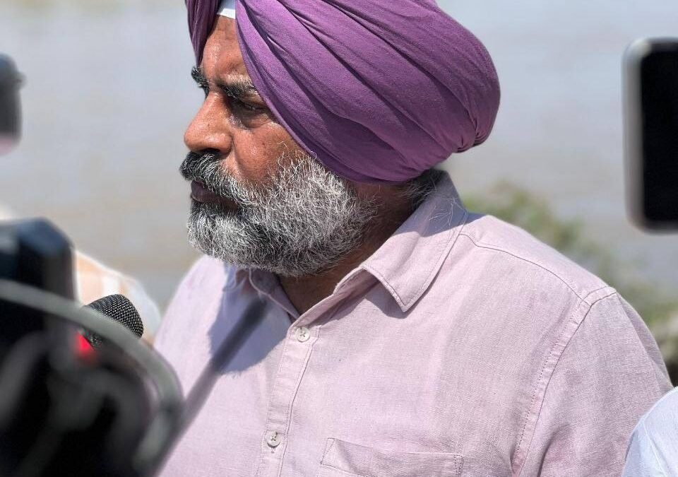 ਪਰਗਟ ਸਿੰਘ ਨੇ SDRF ‘ਤੇ ਦੋਵਾਂ ਸਰਕਾਰਾਂ ਤੋਂ ਮੰਗੇ ਜਵਾਬ, ਹਾਈ ਕੋਰਟ ਦੇ ਮੌਜੂਦਾ ਜੱਜ ਤੋਂ ਜਾਂਚ ਕਰਵਾਉਣ ਦੀ ਕੀਤੀ ਮੰਗ
