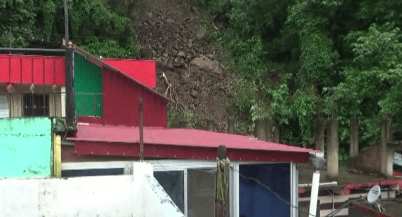 Himachal News: ਪਡਲ ਮੁਹੱਲਾ ਵਿੱਚ ਪਹਾੜੀ ਚੱਟਾਨਾਂ ਡਿੱਗਣ ਕਾਰਨ ਦਹਿਸ਼ਤ: ਘਰ ਖਾਲੀ, ਨਿਵਾਸੀਆਂ ਵਿੱਚ ਡਰ ਦਾ ਮਾਹੌਲ