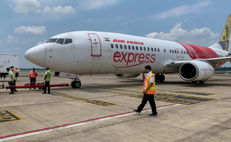 ਦਿੱਲੀ ਤੋਂ ਇੰਦੌਰ ਆ ਰਹੇ ਜਹਾਜ਼ ਦੀ Emergency Landing, 161 ਯਾਤਰੀਆਂ ਦੀ ਬਚੀ ਜਾਨ