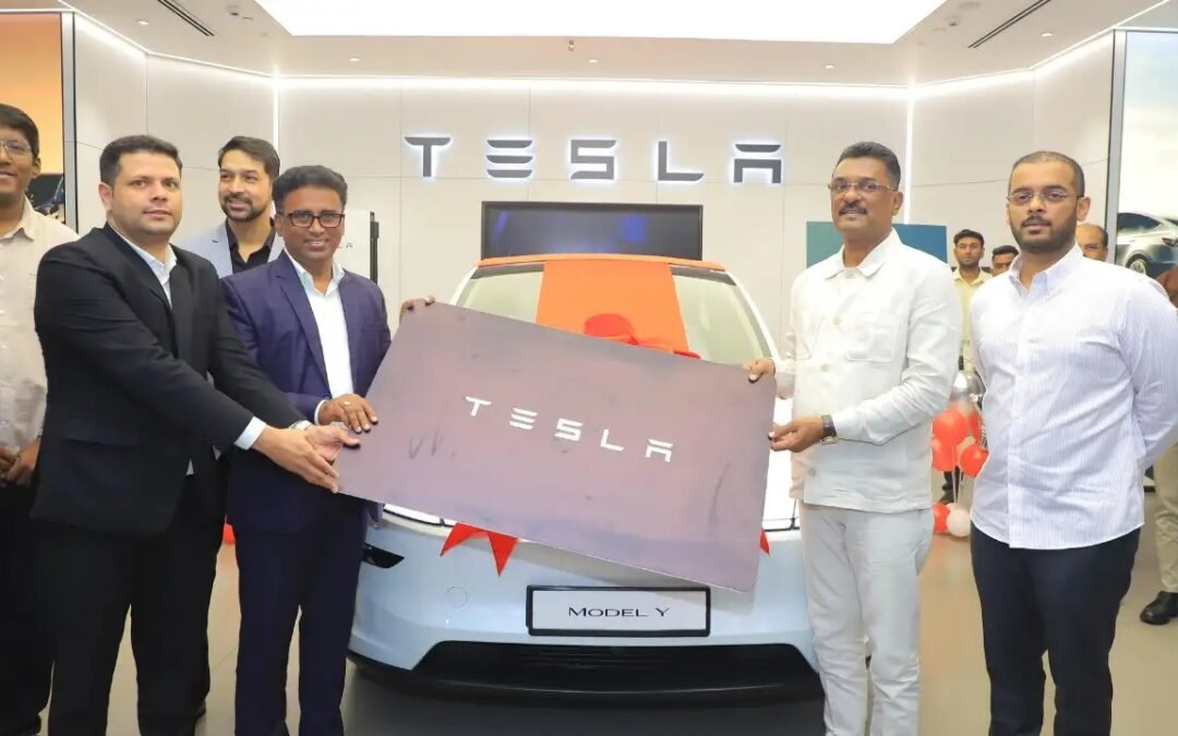 मुंबई में इस मंत्री ने खरीदी पहली टेस्ला कार, डिलीवरी के बाद मिला ऐसा रिएक्शन, जानें कीमत और खासियत