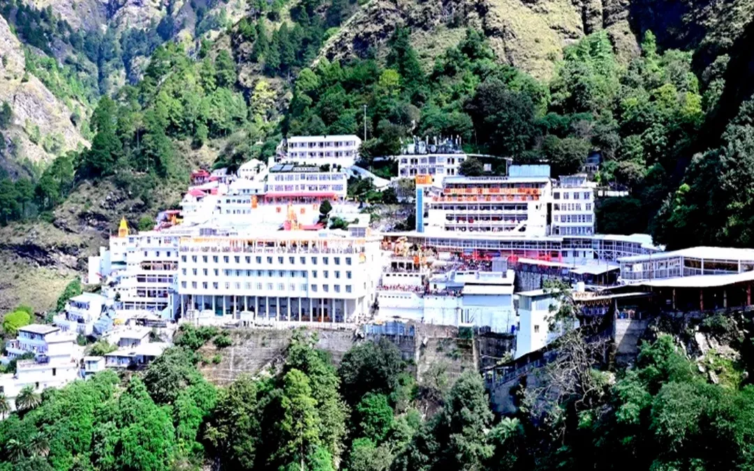Vaishno Devi Yatra; ਮਾਤਾ ਵੈਸ਼ਨੋ ਦੇਵੀ ਯਾਤਰਾ ਮੁੜ ਮੁਲਤਵੀ, ਮੌਸਮ ਖ਼ਰਾਬ ਦੇ ਚਲਦੇ ਲਿਆ ਗਿਆ ਫੈਂਸਲਾ