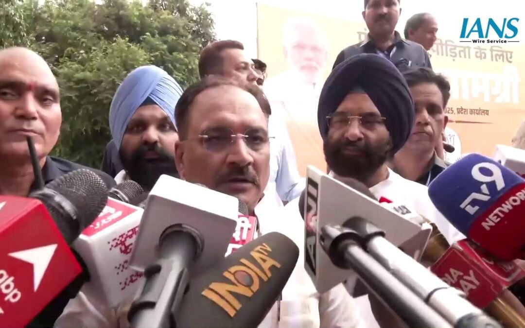 अरविंद केजरीवाल पर BJP ने साधा निशाना, बाढ़ में डूबा पंजाब, केजरीवाल गुजरात में व्यस्त