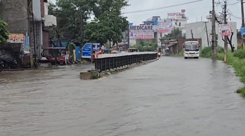 हरियाणा में भी बाढ़ जैसे हालात! झज्जर शहर में जिधर देखो उधर पानी ही पानी