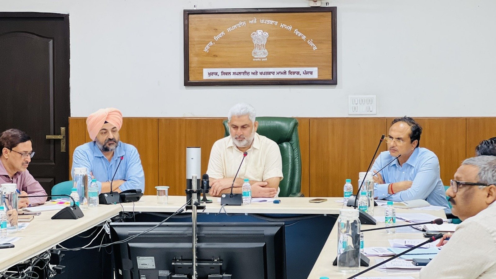 ਸਾਉਣੀ ਮੰਡੀਕਰਨ ਸੀਜ਼ਨ 2025-26 ਨੂੰ ਲੈ ਕੇ ਸਰਕਾਰ ਦੀਆਂ ਤਿਆਰੀਆਂ, ਹੜ੍ਹ ਪ੍ਰਭਾਵਿਤ ਇਲਾਕਿਆਂ ਦੀਆਂ ਮੰਡੀਆਂ ‘ਚ ਮੈਡੀਕਲ ਤੇ ਸਫਾਈ ਦੇ ਪੁਖਤਾ ਪ੍ਰਬੰਧ