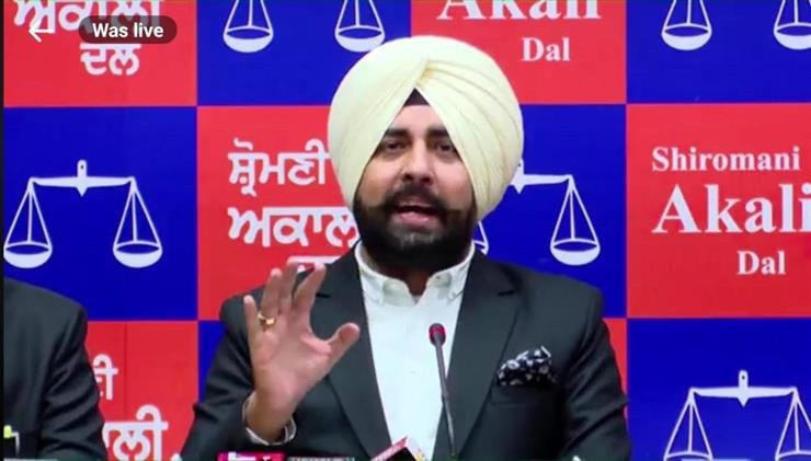 MLA Pathanmajra Flees AAP ਦੀ ਹੜ੍ਹਾਂ ਤੋਂ ਧਿਆਨ ਭਟਕਾਉਣ ਦੀ ਰਣਨੀਤੀ, ਸ਼੍ਰੋਮਣੀ ਅਕਾਲੀ ਦਲ ਨੇ ਚੁੱਕੇ ਸਵਾਲ