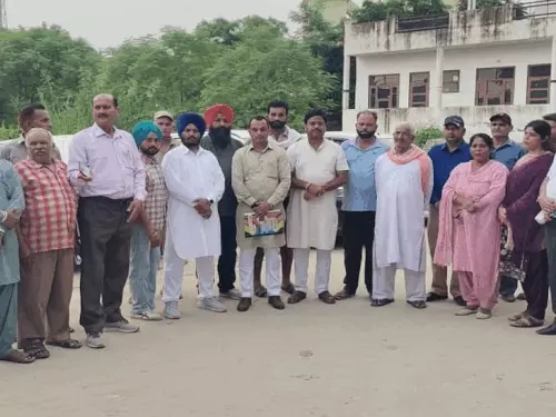 ਹੁਸ਼ਿਆਰਪੁਰ ਵਿੱਚ ਪ੍ਰਵਾਸੀਆਂ ਵਿਰੁੱਧ 25 ਪੰਚਾਇਤਾਂ ਨਿੱਤਰੀਆਂ: 5 ਸਾਲ ਦੇ ਬੱਚੇ ਦੇ ਕਤਲ ‘ਤੇ ਗੁੱਸਾ; ਕੋਈ ਦਸਤਾਵੇਜ਼ ਨਹੀਂ ਬਣਾਵਾਂਗੇ, ਜ਼ਮੀਨ ਖਰੀਦਣ ਦਾ ਵਿਰੋਧ ਕਰਾਂਗੇ