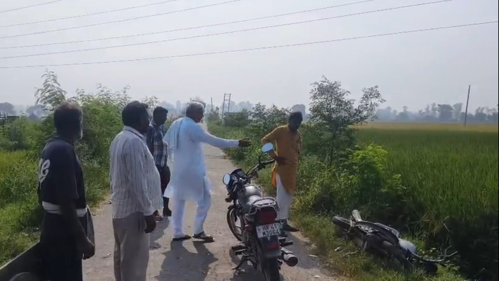 पिहोवा में एक गाड़ी ने दो बाईकों में मारी टक्कर, दो की हुई मौत और एक गंभीर घायल, गाड़ी चालक फरार