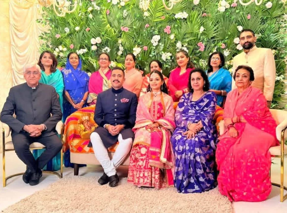 ਅਮਰੀਨ ਦੇ ਹਮਸਫ਼ਰ ਬਣੇ ਵਿਕਰਮਾਦਿੱਤਿਆ, ਚੰਡੀਗੜ੍ਹ ਦੇ ਗੁਰਦੁਆਰੇ ‘ਚ ਹੋਏ ਅਨੰਦ ਕਾਰਜ ਅਮਰੀਨ ਦੇ ਹਮਸਫ਼ਰ ਬਣੇ ਵਿਕਰਮਾਦਿੱਤਿਆ, ਚੰਡੀਗੜ੍ਹ ਦੇ ਗੁਰਦੁਆਰੇ ‘ਚ ਹੋਏ ਅਨੰਦ ਕਾਰਜ