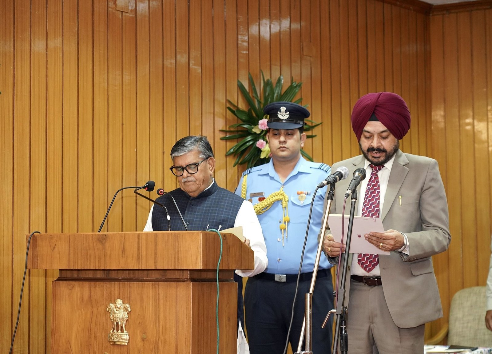 ਰਾਜਪਾਲ ਕਟਾਰੀਆ ਨੇ PPSC ਦੇ ਦੋ ਨਵ-ਨਿਯੁਕਤ ਮੈਂਬਰਾਂ ਨੂੰ ਚੁਕਾਈ ਸਹੁੰ