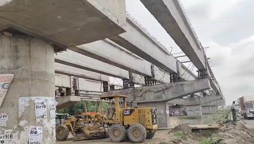 अधूरे फ्लाईओवर को लेकर 15 दिन की चेतावनी, नहीं हुई कार्रवाई तो होगा बड़ा आंदोलन