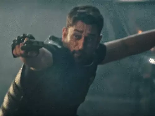 ਕ੍ਰਿਕਟਰ ਤੋਂ ਅਦਾਕਾਰ ਬਣੇ MS ਧੋਨੀ, ਮਾਧਵਨ ਨਾਲ ਫਾਇਰਿੰਗ ਕਰਦੇ ਨਜ਼ਰ ਆਏ ਕੈਪਟਨ ਕੂਲ