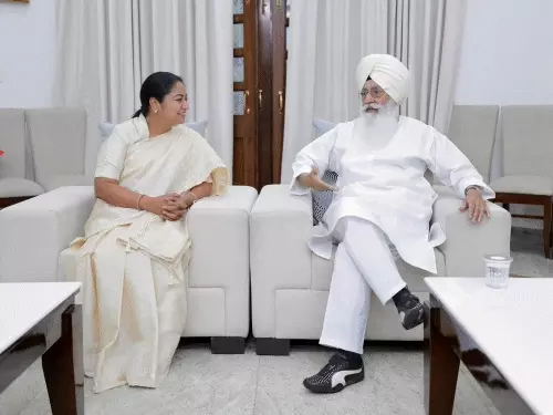 CM ਰੇਖਾ ਗੁਪਤਾ ਨੂੰ ਮਿਲੇ ਬਿਆਸ ਡੇਰਾ ਮੁਖੀ ਢਿੱਲੋਂ, ਦਿੱਲੀ ਮੁੱਖ ਮੰਤਰੀ ਦਫ਼ਤਰ ‘ਚ ਹੋਈ ਮੁਲਾਕਾਤ