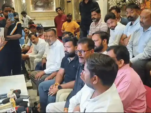 ਲੁਧਿਆਣਾ 'ਚ ਯੂਟਿਊਬਰ ਵੱਲੋਂ ਪੂਰਵਾਂਚਲ ਸਮਾਜ ਦੀਆਂ ਮਹਿਲਾਵਾਂ 'ਤੇ ਅਪਮਾਨਜਨਕ ਟਿੱਪਣੀ: ਕਾਰਵਾਈ ਦੀ ਮੰਗ, ਅਜੇ ਤੱਕ ਨਹੀਂ ਹੋਈ ਗ੍ਰਿਫਤਾਰੀ | ਹੜਤਾਲ ਦੀ ਚੇਤਾਵਨੀ