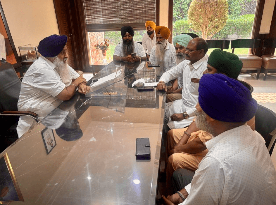 US ‘ਚ ਗ੍ਰਿਫ਼ਤਾਰ ਸਿੱਖ ਨੌਜਵਾਨ ਦੇ ਅਧਿਕਾਰਾਂ ਦੀ ਰੱਖਿਆ ਯਕੀਨੀ ਬਣਾਵੇ ਭਾਰਤ ਸਰਕਾਰ: ਸੁਖਬੀਰ ਬਾਦਲ ਨੂੰ ਮਿਲਿਆ ਜਸ਼ਨਪ੍ਰੀਤ ਦਾ ਪਰਿਵਾਰ
