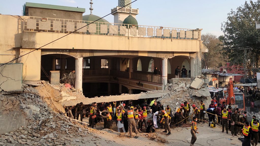 ਪਾਕਿਸਤਾਨ ਦੇ ਪੇਸ਼ਾਵਰ ‘ਚ ਪੁਲਿਸ ਵੈਨ ਨੂੰ ਨਿਸ਼ਾਨਾ ਬਣਾ ਕੇ ਕੀਤਾ ਗਿਆ ਬੰਬ ਧਮਾਕਾ; ਹੁਣ ਤੱਕ 9 ਮੌਤਾਂ, 4 ਜ਼ਖਮੀ