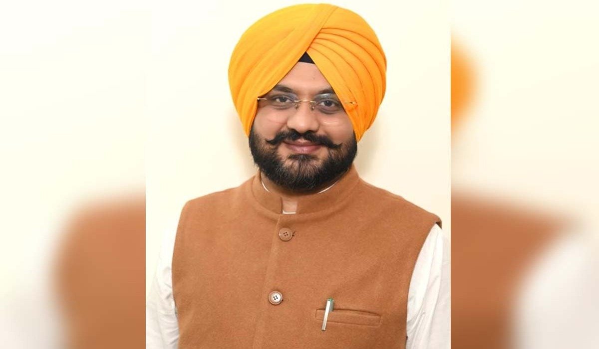 ਮੰਤਰੀ ਸੌਂਦ ਵੱਲੋਂ ਨੌਜਵਾਨਾਂ ਨੂੰ ਰਾਸ਼ਟਰ ਨਿਰਮਾਣ ਲਈ ਸ਼ਹੀਦ-ਏ-ਆਜ਼ਮ ਭਗਤ ਸਿੰਘ ਦੇ ਪੂਰਨਿਆਂ ਨੂੰ ਅੱਗੇ ਤੋਰਨ ਦੀ ਅਪੀਲ