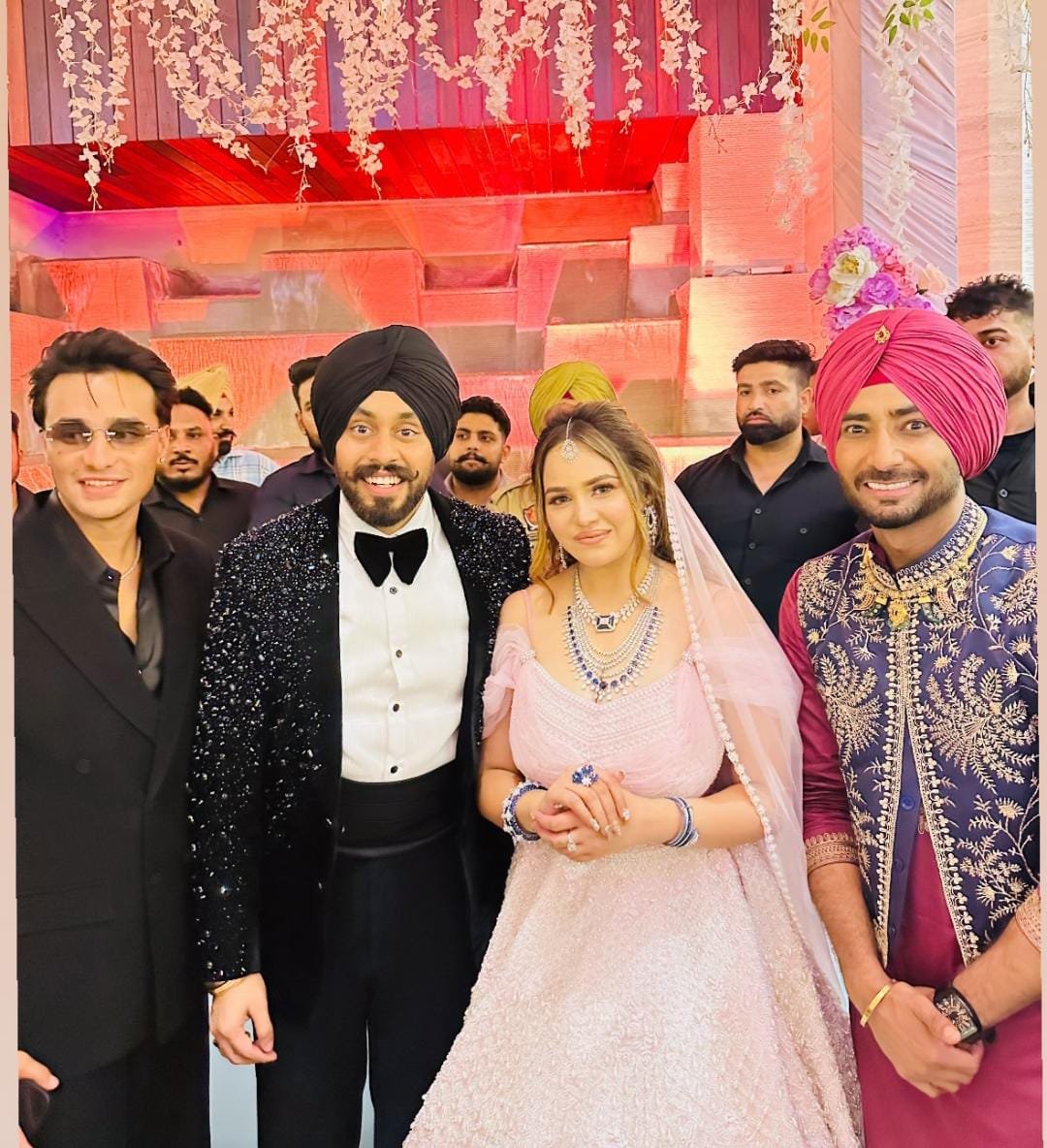 ਕ੍ਰਿਕਟਰ ਅਭਿਸ਼ੇਕ ਸ਼ਰਮਾ ਦੀ ਭੈਣ ਕੋਮਲ ਦਾ ਸ਼ਗਨ ਸਮਾਰੋਹ ਲੁਧਿਆਣਾ ਵਿੱਚ ਧੂਮਧਾਮ ਨਾਲ ਮਨਾਇਆ ਗਿਆ