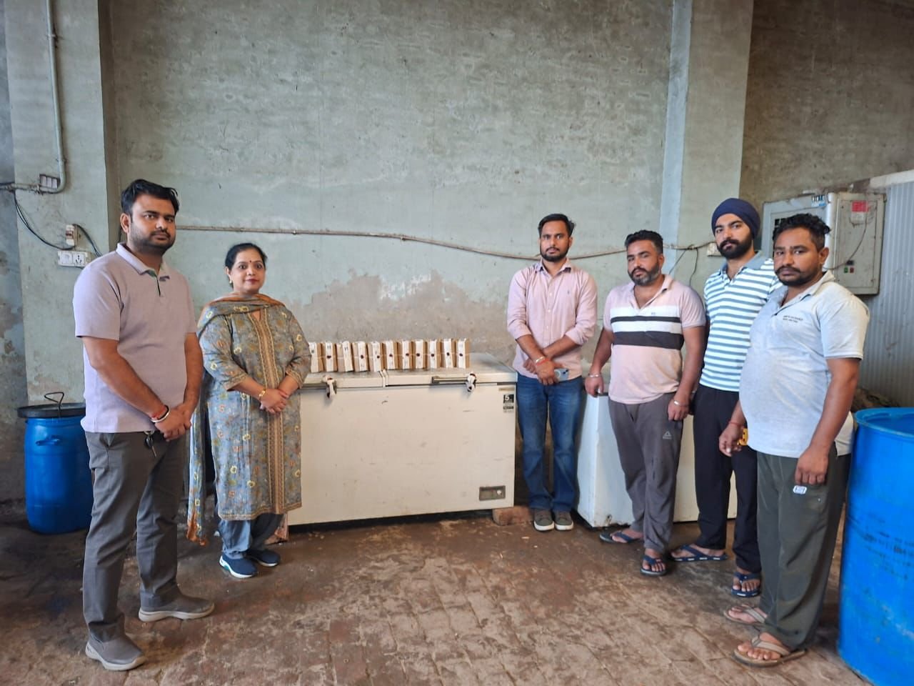 ਫੂਡ ਸੇਫਟੀ ਟੀਮ ਵੱਲੋਂ ਖੁਰਾਕੀ ਮਿਲਾਵਟ ਖ਼ਿਲਾਫ਼ ਵੱਡੀ ਕਾਰਵਾਈ, ਪਿੰਡ ਚੁਤਹਿਰਾ ਦੇ ਡੇਅਰੀ ਯੂਨਿਟ ‘ਤੇ RAID