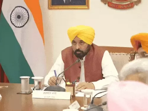 ਪੰਜਾਬ ਕੈਬਨਿਟ ਨੇ ਆਸਾਨ ਬਿਲਡਿੰਗ ਨਿਯਮਾਂ ਨੂੰ ਦਿੱਤੀ ਪ੍ਰਵਾਨਗੀ, ਨਗਰ ਨਿਗਮ ਬਣਿਆ ਬਰਨਾਲਾ, 150 ਨਵੀਆਂ ਅਸਾਮੀਆਂ ਦੀ ਕੀਤੀ ਜਾਵੇਗੀ ਭਰਤੀ