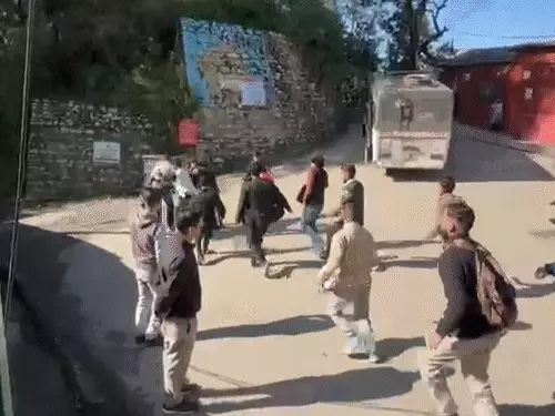 ਹਿਮਾਚਲ ਪ੍ਰਦੇਸ਼ ਯੂਨੀਵਰਸਿਟੀ ‘ਚ SFI ਅਤੇ ABVP ਵਿਚਕਾਰ ਖੂਨੀ ਝੜਪ, ਛੇ ਤੋਂ ਵੱਧ ਵਿਦਿਆਰਥੀ ਜ਼ਖਮੀ