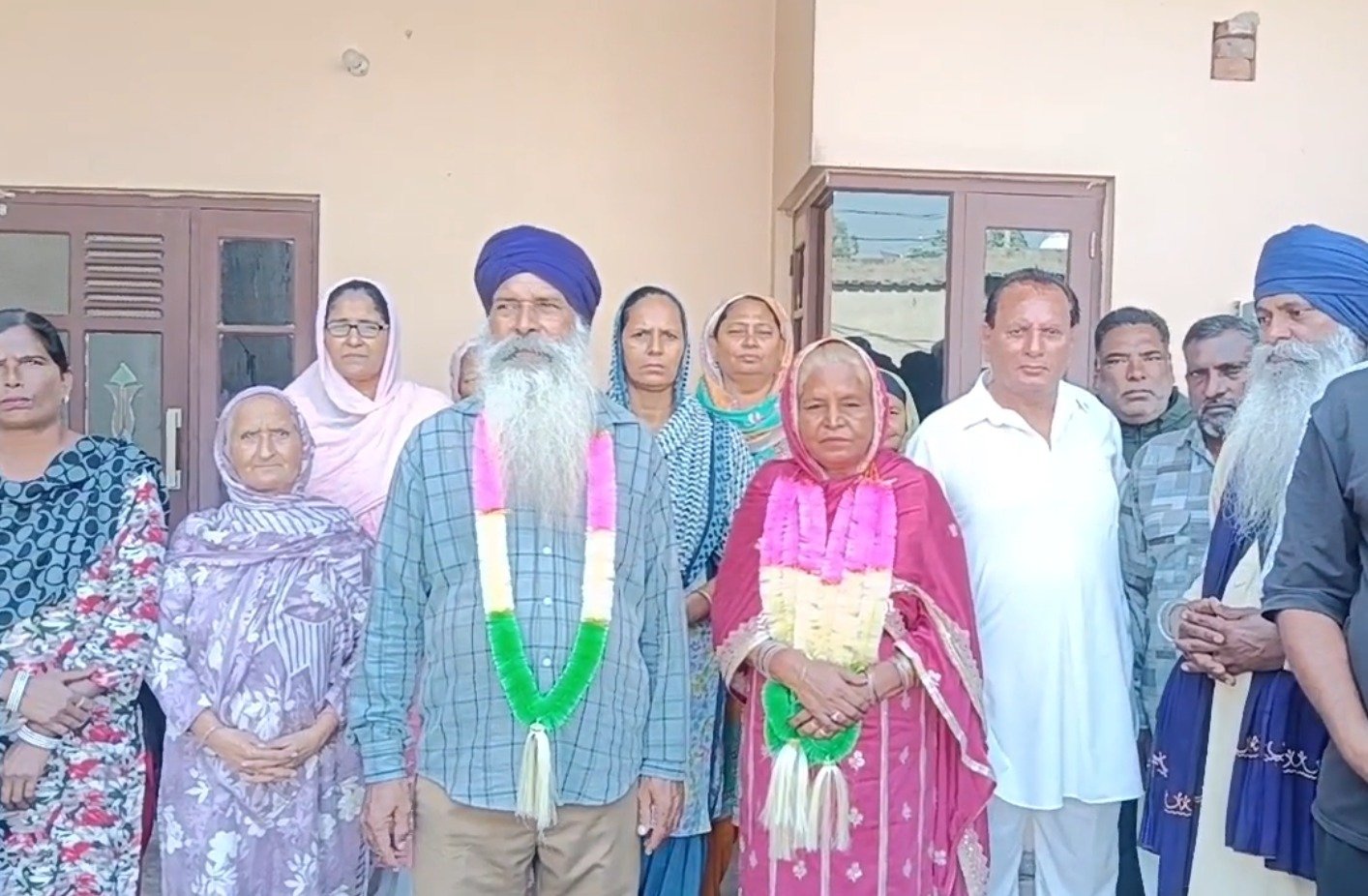 ਹਾਈ ਕੋਰਟ ਹੁਕਮਾਂ ਦੇ ਮੱਦੇਨਜ਼ਰ ਮੁੜ ਹੋਈ ਖਰਲ ਖੁਰਦ ਪਿੰਡ ਸਰਪੰਚੀ ਚੋਣਾਂ ਦੀ ਗਿਣਤੀ, ਪਹਿਲਾਂ ਹਾਰਨ ਵਾਲੇ ਸਰਪੰਚ ਦੇ ਪਏ ਜਿੱਤ ਦੇ ਹਾਰ
