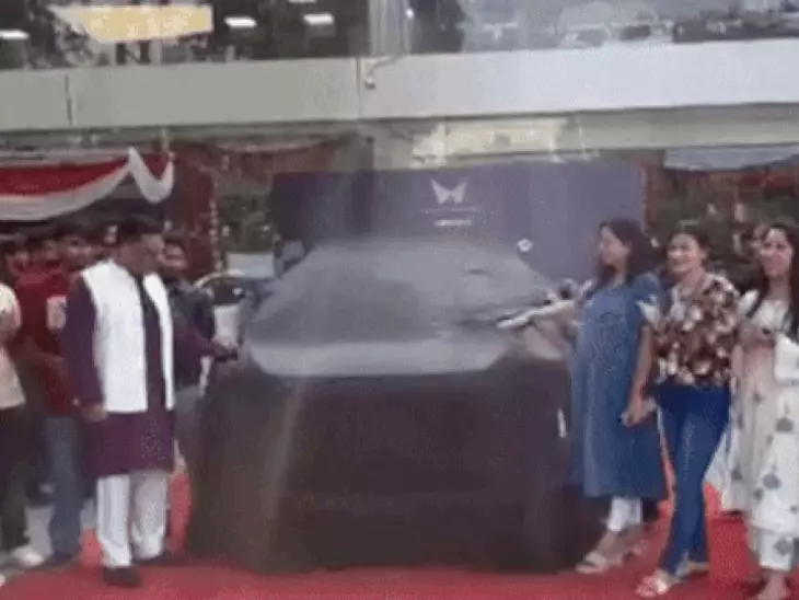 ਕੰਪਨੀ ਮਾਲਕ ਕਰਮਚਾਰੀਆਂ ‘ਤੇ ਹੋਇਆ ਮਿਹਰਬਾਨ! ਦੀਵਾਲੀ ਦੇ ਤੋਹਫ਼ੇ ਵਜੋਂ ਦਿੱਤੀਆਂ ਲਗਜ਼ਰੀ ਕਾਰਾਂ