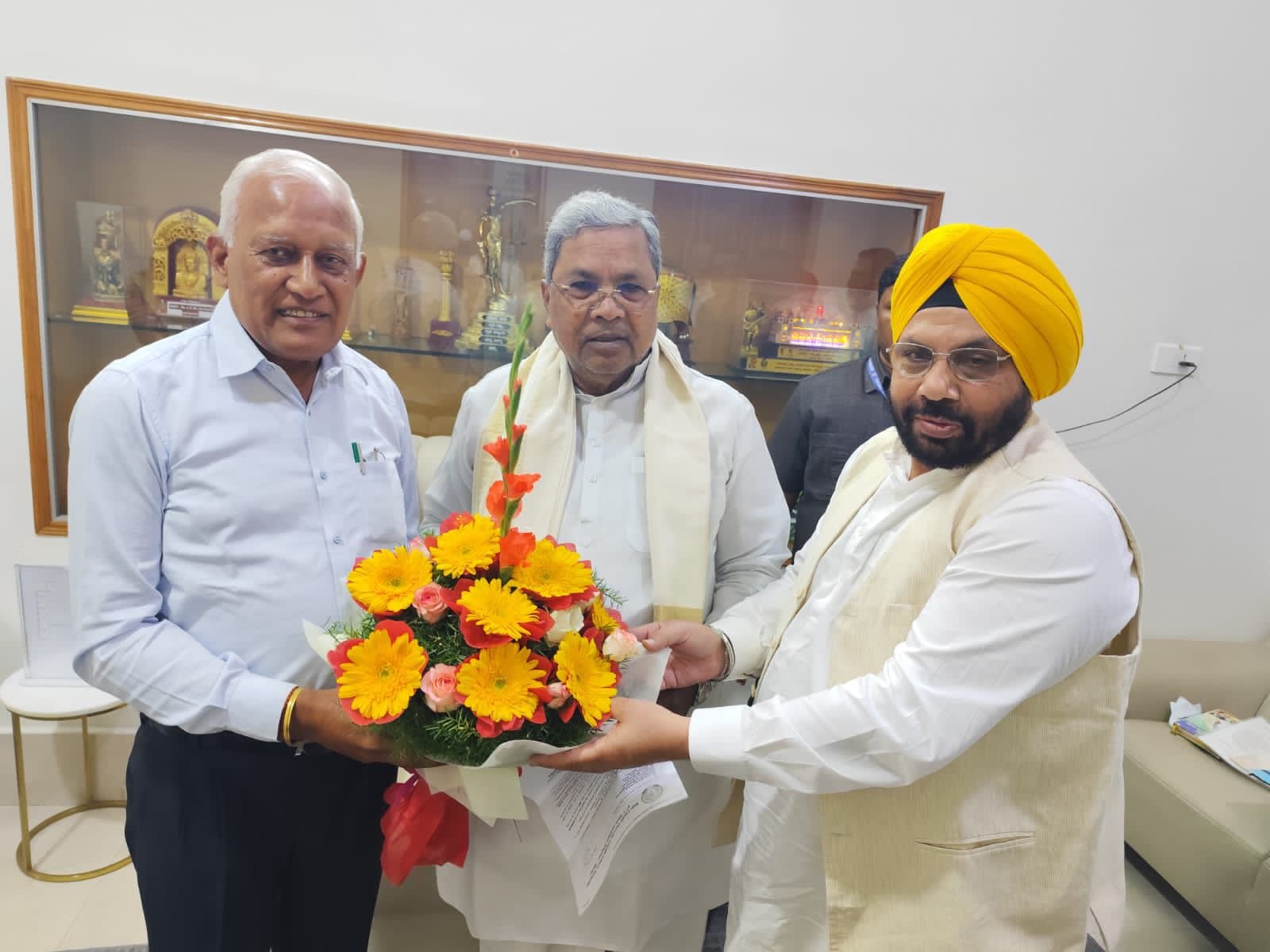 350 ਸਾਲਾ ਸ਼ਹੀਦੀ ਸਮਾਗਮਾਂ ਵਿੱਚ ਸ਼ਾਮਲ ਹੋਣ ਲਈ ਪੰਜਾਬ ਦੇ ਮੰਤਰੀਆਂ ਵੱਲੋਂ ਕਰਨਾਟਕ ਦੇ CM ਨੂੰ ਸੱਦਾ