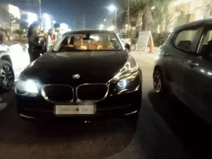 ਮੋਹਾਲੀ ਵਿੱਚ ਗਾਇਕ ਪ੍ਰਿੰਸ ਰੰਧਾਵਾ ਅਤੇ ਪ੍ਰਤਾਪ ਰੰਧਾਵਾ ਵਿਚ ਝਗੜਾ, ਗੋਲੀ ਚੱਲਣ ਦੀ ਘਟਨਾ ਕੈਮਰੇ ਵਿੱਚ ਕੈਦ