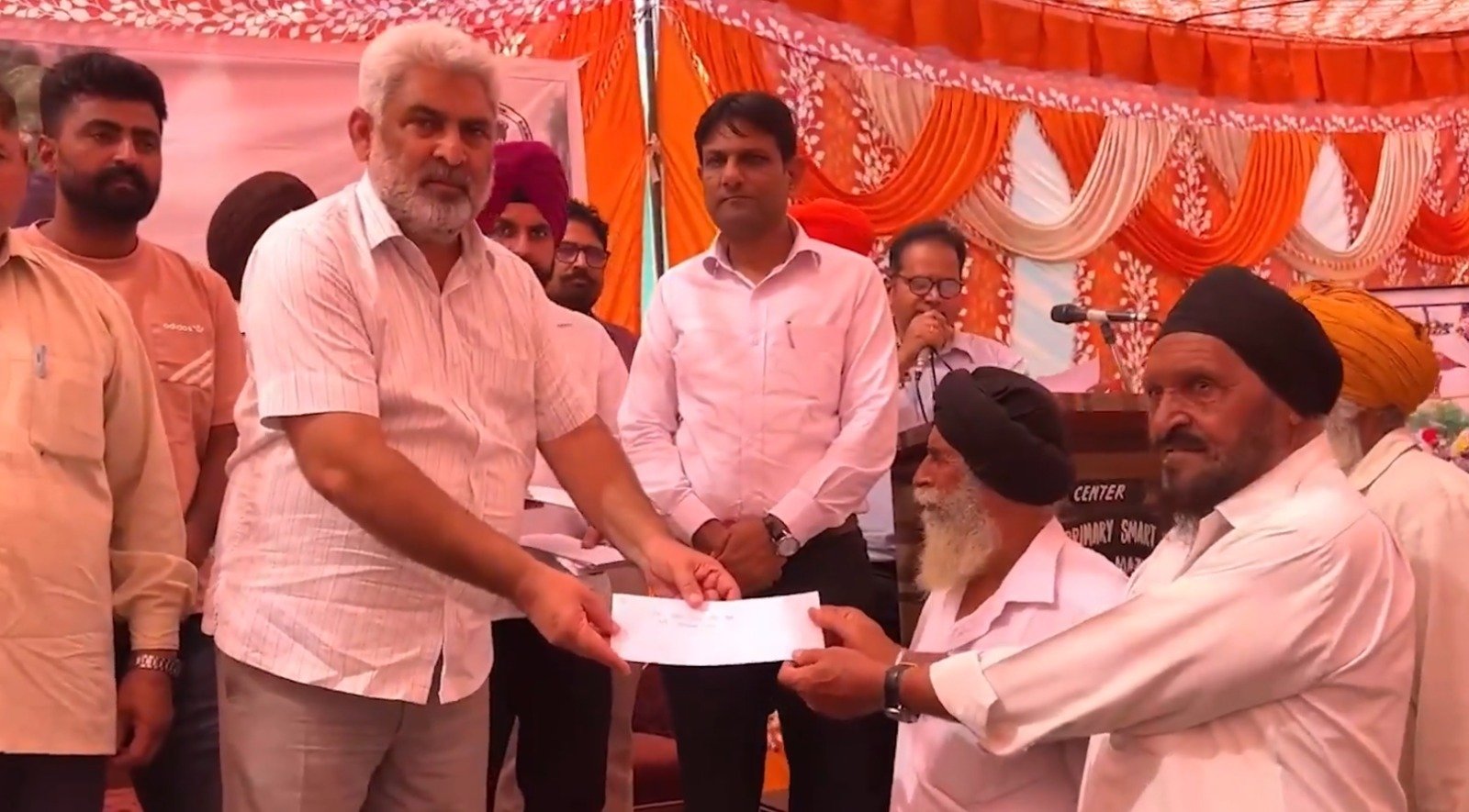 ਦੀਵਾਲੀ ਤੋਂ ਪਹਿਲਾਂ ਹੀ ਮੁਆਵਜਾ ਰਾਸ਼ੀ ਲੋਕਾਂ ਤੱਕ ਪੁੱਜਦਾ ਕਰਕੇ ਮਾਨ ਸਰਕਾਰ ਨੇ ਕੀਤਾ ਵਾਅਦਾ ਪੂਰਾ- ਲਾਲ ਚੰਦ ਕਟਾਰੂਚੱਕ