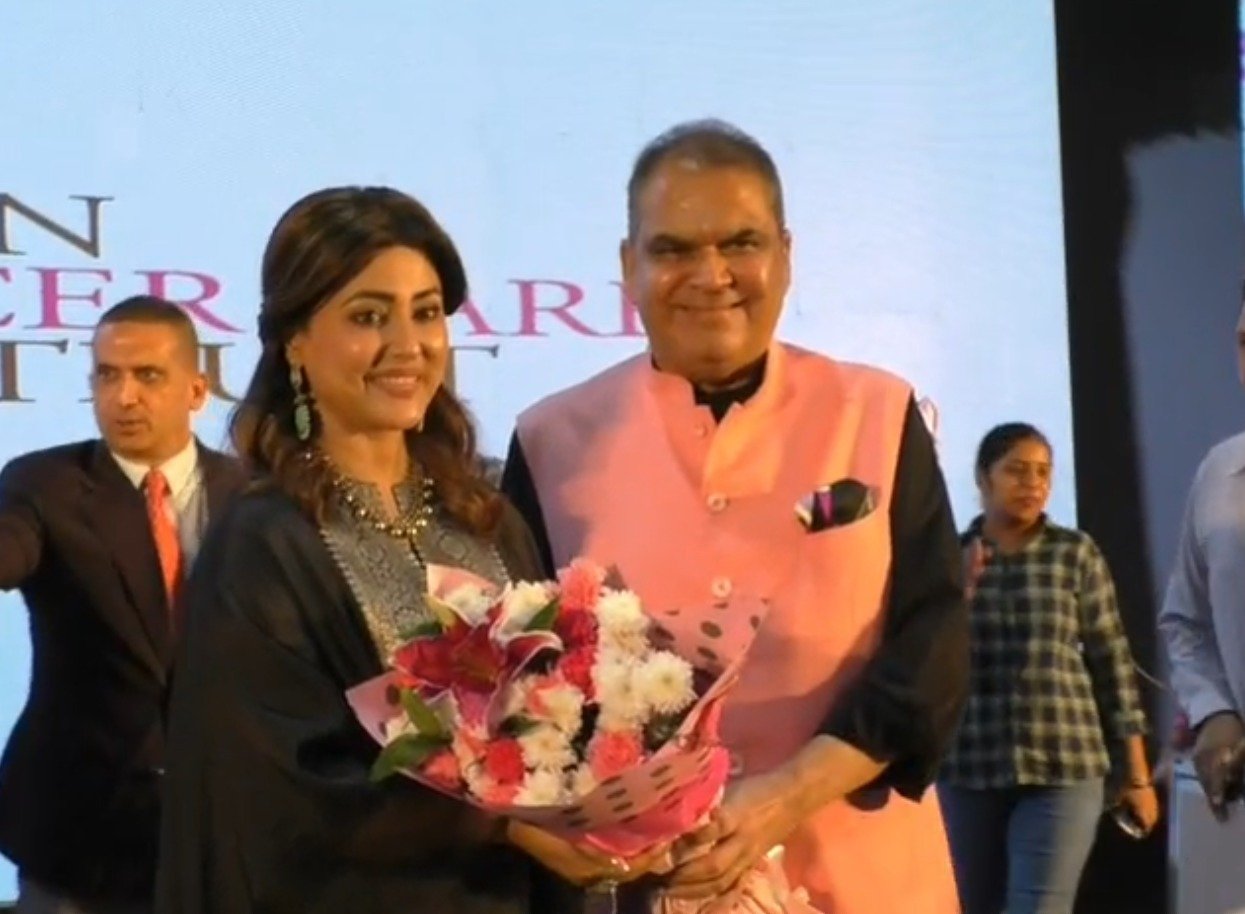 ਬਾਲੀਵੁੱਡ ਅਦਾਕਾਰਾ ਹਿਨਾ ਖਾਨ ਪਹੁੰਚੀ ਲੁਧਿਆਣਾ, ਕੈਂਸਰ ਜਾਗਰੂਕਤਾ ਸਮਾਗਮ ‘ਚ ਸ਼ਾਮਿਲ ਹੋ ਦਿੱਤੀ ਜਾਣਕਾਰੀ