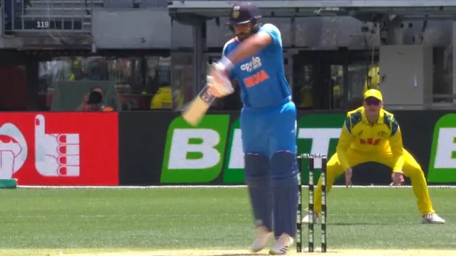 IND vs AUS 1st ODI, ਭਾਰਤ ਦੀਆਂ ਡਿੱਗੀਆ ਤਿੰਨ ਵਿਕਟਾਂ, ਸਕੋਰ-30/3