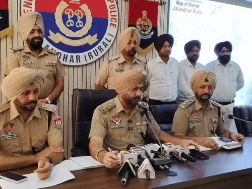 ਪੁਲਿਸ ਨੇ ਦੋ ਨਸ਼ਾ ਤਸਕਰਾਂ ਨੂੰ ਕੀਤਾ ਗ੍ਰਿਫ਼ਤਾਰ, 4 ਕਿਲੋ ਅਫੀਮ, ਡਰੱਗ ਮਨੀ ਸਮੇਤ ਇੱਕ ਸਕਾਰਪੀਓ ਜ਼ਬਤ