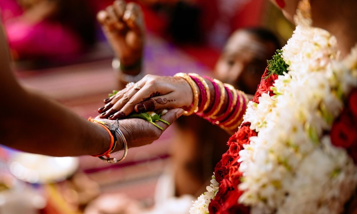 ਜਲੰਧਰ ‘ਚ NRI ਨਾਲ ਵੱਜੀ 10 ਲੱਖ ਰੁਪਏ ਦੀ ਠੱਗੀ, ਸਮੂਹਿਕ ਵਿਆਹ ਦੇ ਨਾਮ ‘ਤੇ ਠੱਗੀ, ਸਮਾਜ ਸੇਵਕ ਸੋਸ਼ਲ ਮੀਡੀਆ ਤੋਂ ਹੋਇਆ ਗਾਇਬ