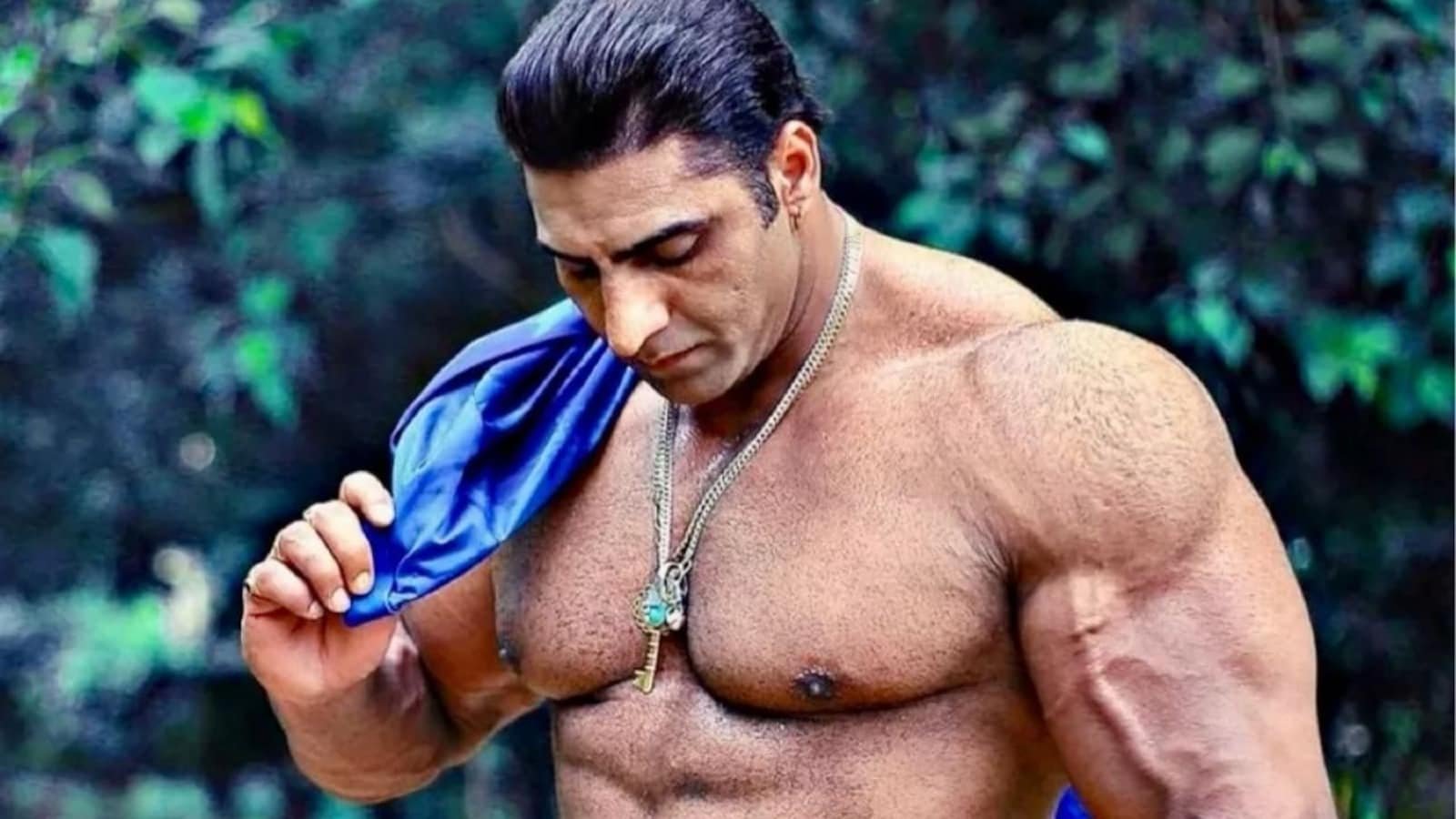 ਵਰਿੰਦਰ ਘੁੰਮਣ ਦੇ ਪਰਿਵਾਰ ਨੇ ਮੌਤ ‘ਤੇ ਚੁੱਕੇ ਗੰਭੀਰ ਸਵਾਲ, ਇੰਸਟਾਗ੍ਰਾਮ ‘ਤੇ ਲਿਖਿਆ – ਇਹ ਮੌਤ ਨਹੀਂ ਸਗੋਂ ਸਾਜ਼ਿਸ਼ ਹੈ….
