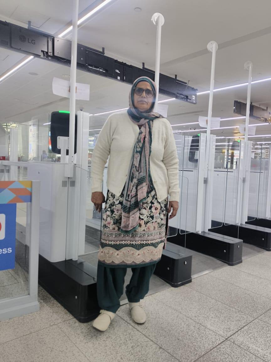 MP ਅੰਮ੍ਰਿਤਪਾਲ ਸਿੰਘ ਦੇ ਮਾਤਾ ਨੂੰ ਦਿੱਲੀ ਏਅਰਪੋਰਟ ‘ਤੇ ਰੋਕਿਆ