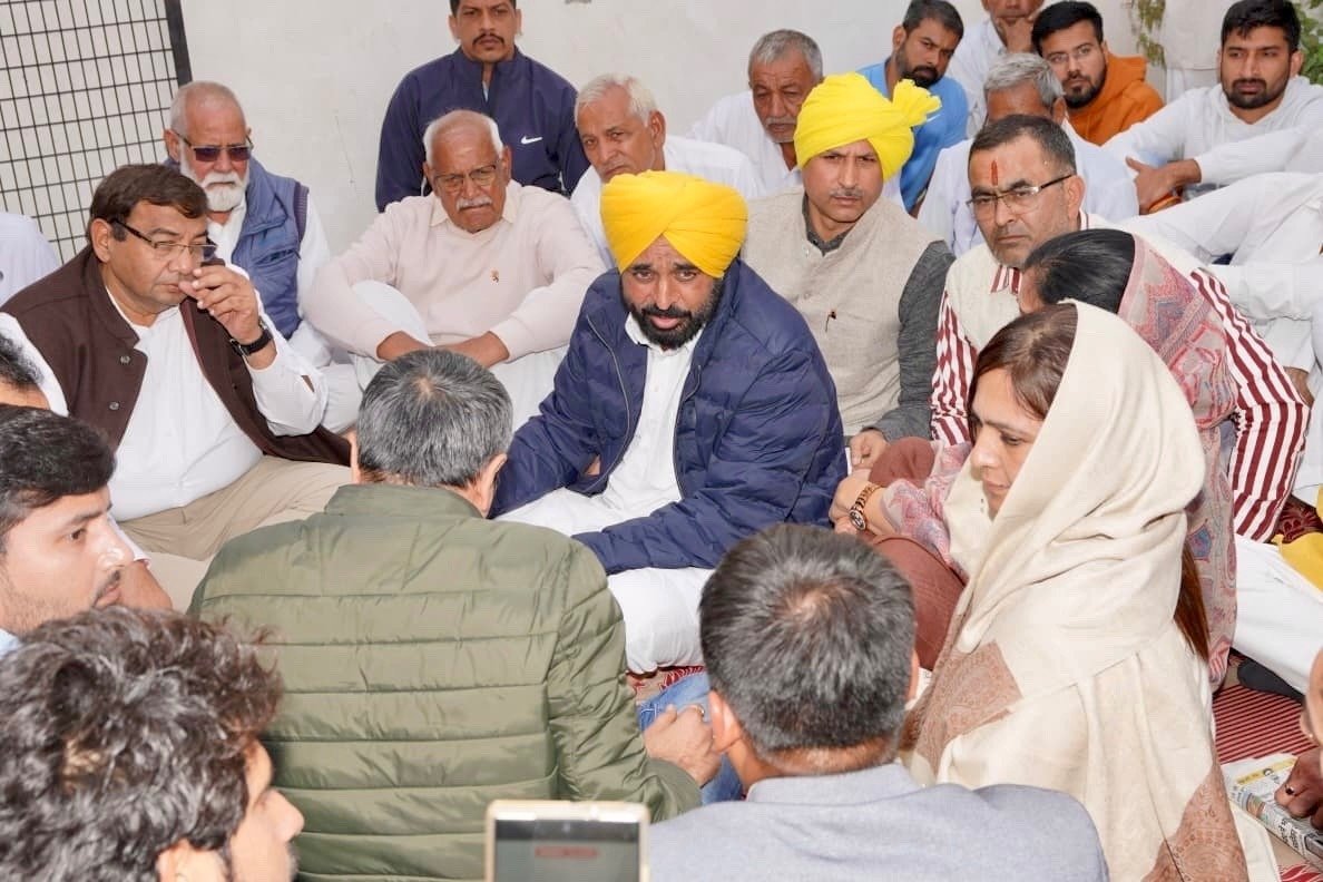 ਰੋਹਤਕ ਵਿੱਚ ਬਾਸਕਟਬਾਲ ਖਿਡਾਰੀ ਦੀ ਮੌਤ ਮਾਮਲਾ, CM ਮਾਨ ਨੇ ਪਰਿਵਾਰ ਨਾਲ ਨੂੰ ਕੀਤੀ ਮੁਲਾਕਾਤ