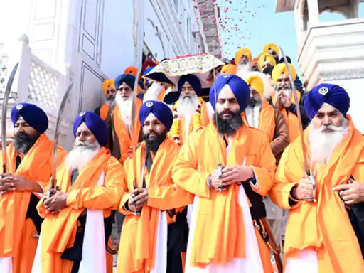 ਸ਼੍ਰੀ ਗੁਰੂ ਨਾਨਕ ਦੇਵ ਜੀ ਦੇ ਪ੍ਰਕਾਸ਼ ਪੁਰਬ ਮੌਕੇ ਅੱਜ ਅੰਮ੍ਰਿਤਸਰ ‘ਚ ਵਿਸ਼ਾਲ ਨਗਰ ਕੀਰਤਨ, ਸਿੱਖ ਸੰਗਤ ‘ਚ ਭਾਰੀ ਉਤਸ਼ਾਹ