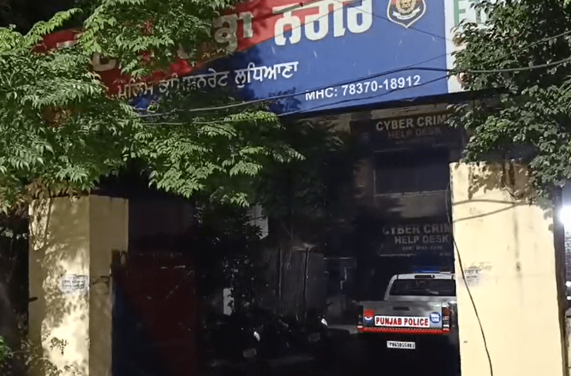 ਲੁਧਿਆਣਾ ਵਿੱਚ ਪਿਓ-ਪੁੱਤਰ ਨੇ ਇੱਕ ਕਰੋੜ ਦੀ ਠੱਗੀ ਮਾਰੀ — “ਆਪ” ਵਿੱਚ ਰਸੂਖ ਦਾ ਝਾਂਸਾ ਦੇ ਕੇ ਬਣਾਉਣ ਦਾ ਵਾਅਦਾ ਕੀਤਾ ਬੋਰਡ ਮੈਂਬਰ