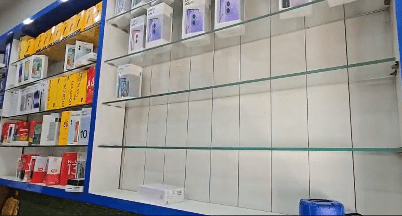 ਸ਼ੇਰ ਸਿੰਘ ਚੌਂਕ ‘ਚ ਰਾਤੋਂ–ਰਾਤ ਵੱਡੀ ਚੋਰੀ, ਮੋਬਾਈਲਾਂ ਦੀ ਦੁਕਾਨ ਵਿੱਚੋਂ 20 ਫੋਨ ਤੇ ₹2 ਲੱਖ ਕੈਸ਼ ਗਾਇਬ