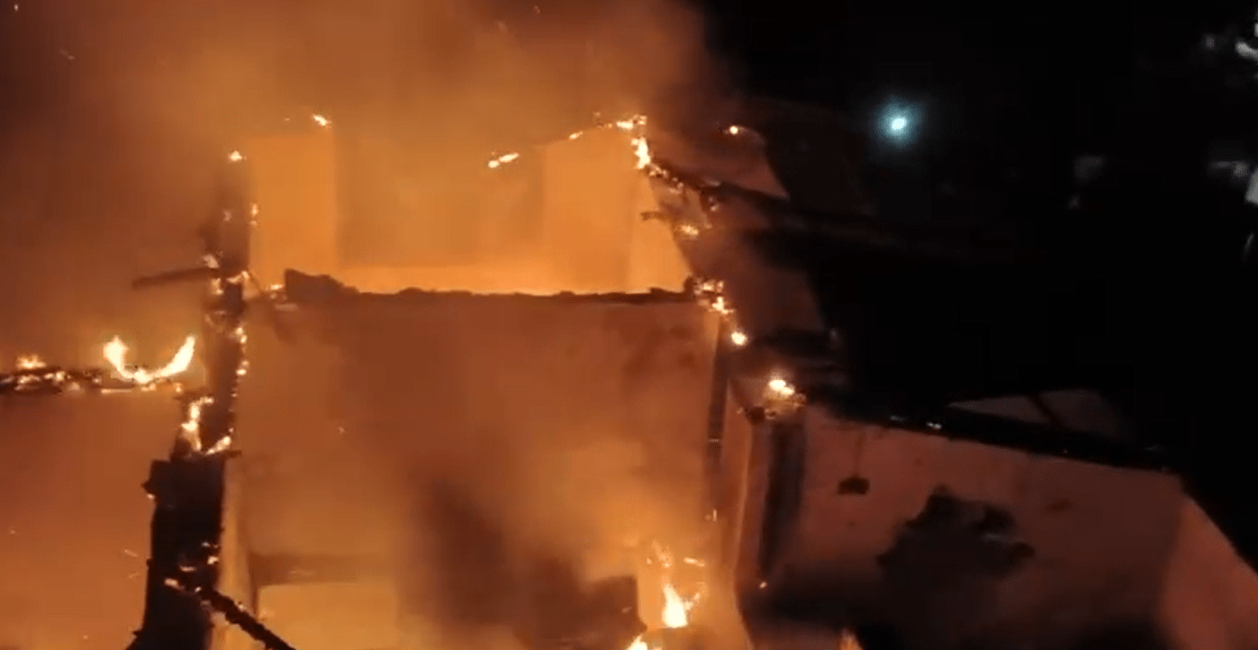 ਮਨੀਕਰਨ ਵਿੱਚ ਅੱਗ ਦਾ ਕਹਿਰ: ਦੋ ਘਰ ਸੁਆਹ, ਦੋ ਪਰਿਵਾਰ ਬੇਘਰ