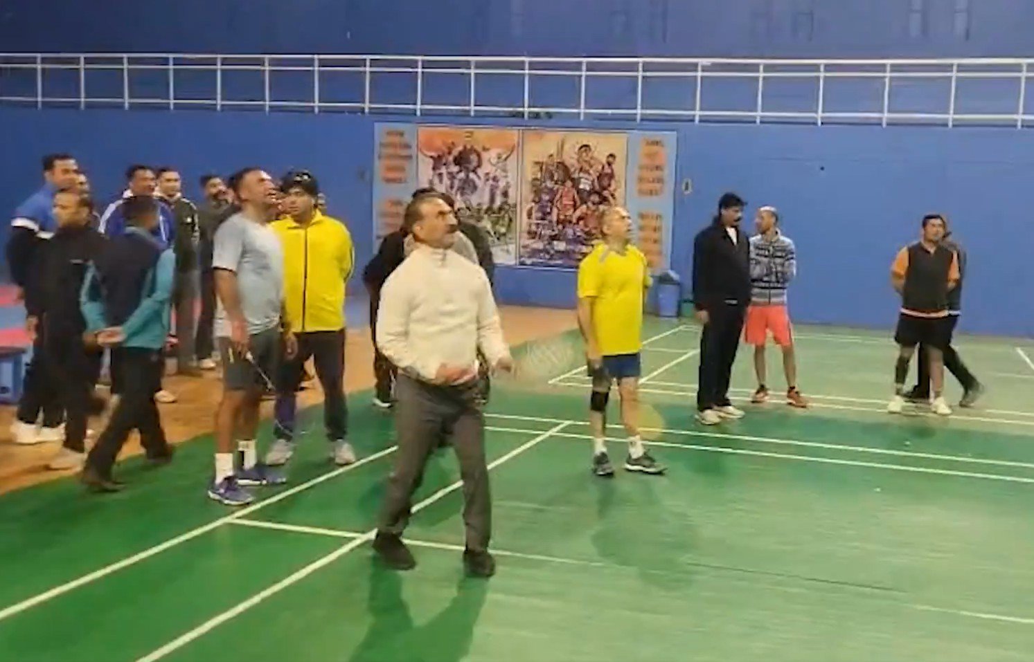 सुबह की सैर करते साई ग्राउंड में पहुंचे CM सुक्खू, बच्चों के साथ बैडमिंटन खेलते आए नजर, देखें वीडियो