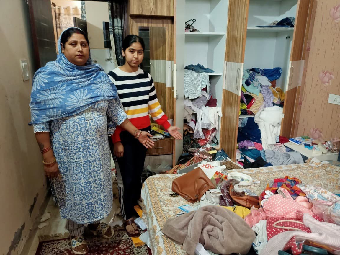 ਜ਼ੀਰਕਪੁਰ ਵਿੱਚ ਦਿਨਦਿਹਾੜੇ ਲੁੱਟ ਦੀ ਦਹਿਸ਼ਤ – ਤਿੰਨ ਨਕਾਬਪੋਸ਼ਾਂ ਨੇ ਮੁਟਿਆਰ ਨੂੰ ਚਾਕੂ ਦੀ ਨੋਕ ‘ਤੇ ਬੰਧਕ ਬਣਾਇਆ