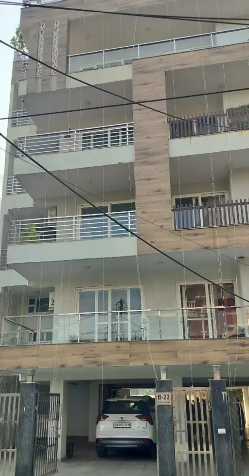 ਕੈਂਸਰ ਨਾਲ ਜੂਝ ਰਹੀ 62 ਸਾਲਾ ਮਹਿਲਾ ਨੇ ਗੁਰੂਗ੍ਰਾਮ ਵਿੱਚ ਤੀਜੀ ਮੰਜ਼ਿਲ ਤੋਂ ਛਾਲ ਮਾਰ ਕੇ ਖਤਮ ਕੀਤੀ ਜ਼ਿੰਦਗੀ