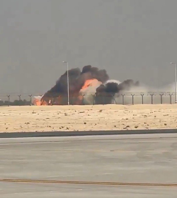 ਦੁਬਈ ਏਅਰ ਸ਼ੋਅ ਦੌਰਾਨ Tejas ਲੜਾਕੂ ਜਹਾਜ਼ ਹਾਦਸਾਗ੍ਰਸਤ,ਪਾਇਲਟ ਦੀ ਹੋਈ ਮੌਤ, ਵੇਖੋ ਹਾਦਸੇ ਦੀਆਂ ਖੌਫ਼ਨਾਕ ਤਸਵੀਰਾਂ