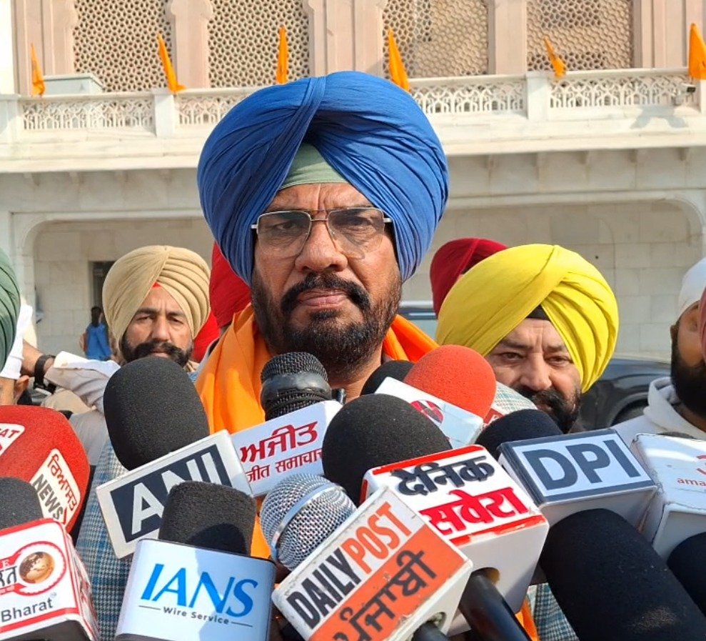 AAP ਨੇ ਕੁਲਦੀਪ ਧਾਲੀਵਾਲ ਨੂੰ ਨਿਯੁਕਤ ਕੀਤਾ ਮੁੱਖ ਬੁਲਾਰਾ, ਜ਼ਿੰਮੇਵਾਰੀ ਮਿਲਣ ਤੋਂ ਬਾਅਦ ਸੱਚਖੰਡ ਸ੍ਰੀ ਹਰਿਮੰਦਰ ਸਾਹਿਬ ਵਿਖੇ ਮੱਥਾ ਟੇਕਿਆ