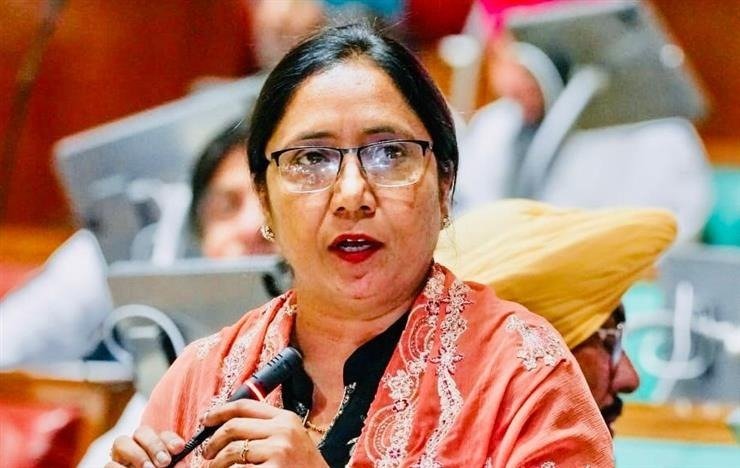 ਪੰਜਾਬ ਵਿੱਚ 23.62 ਲੱਖ ਬਜ਼ੁਰਗਾਂ ਨੂੰ ਪੈਨਸ਼ਨ, 3,806 ਕਰੋੜ ਜਾਰੀ: ਡਾ. ਬਲਜੀਤ ਕੌਰ